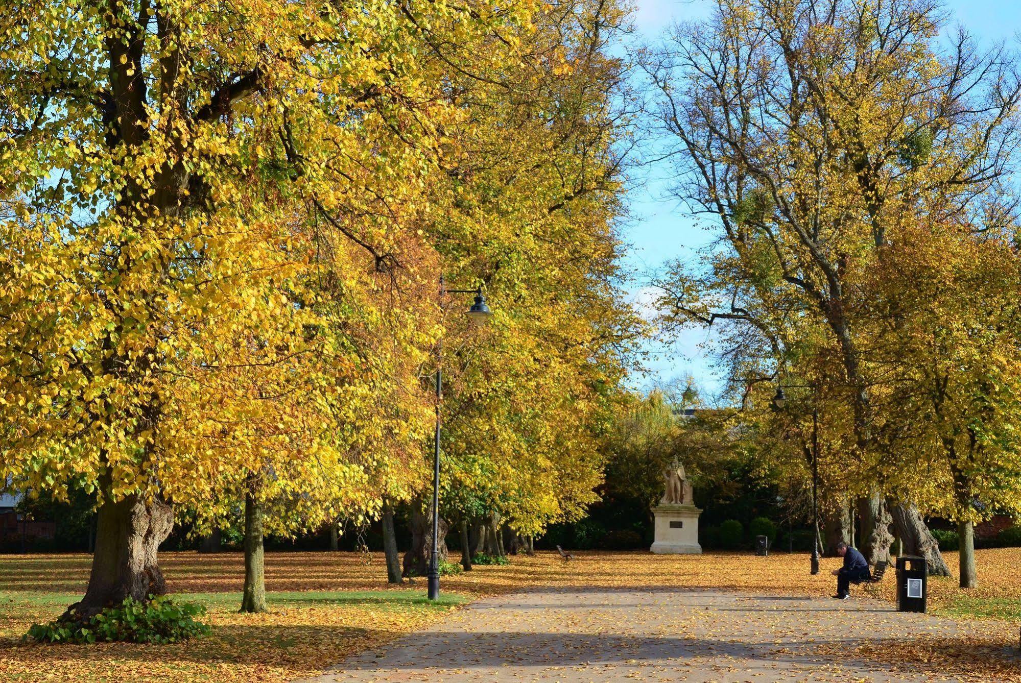 Вилла The Montpellier Townhouse Челтенхам Экстерьер фото